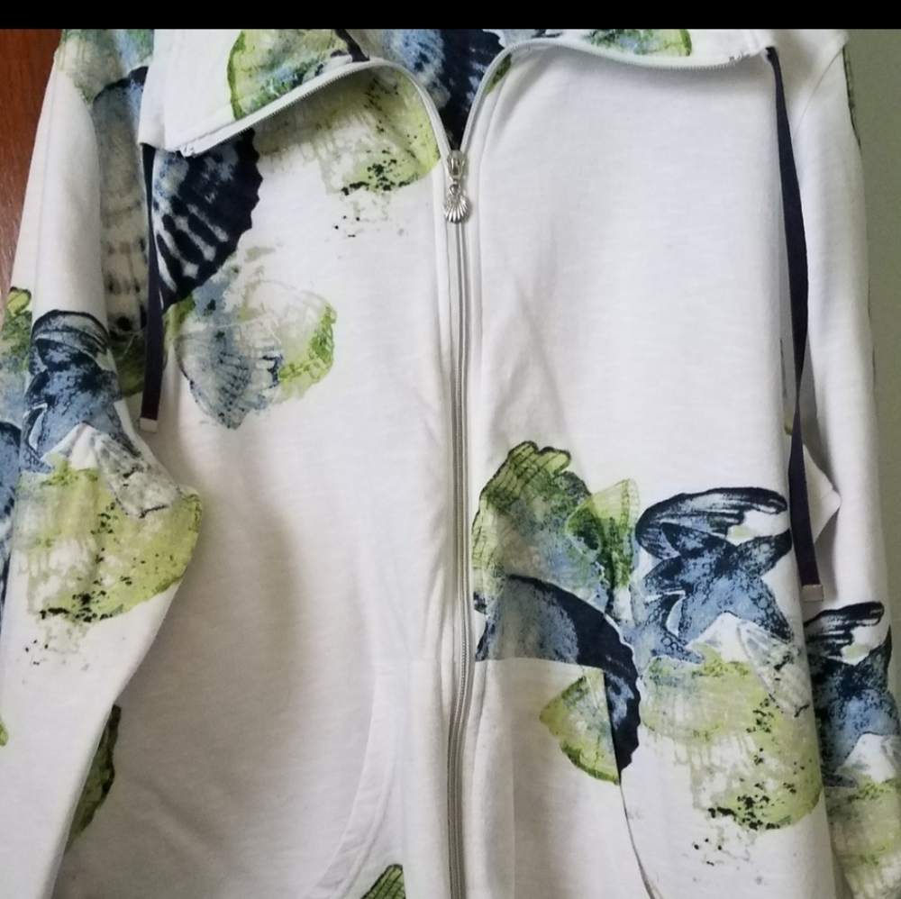 Zippered top